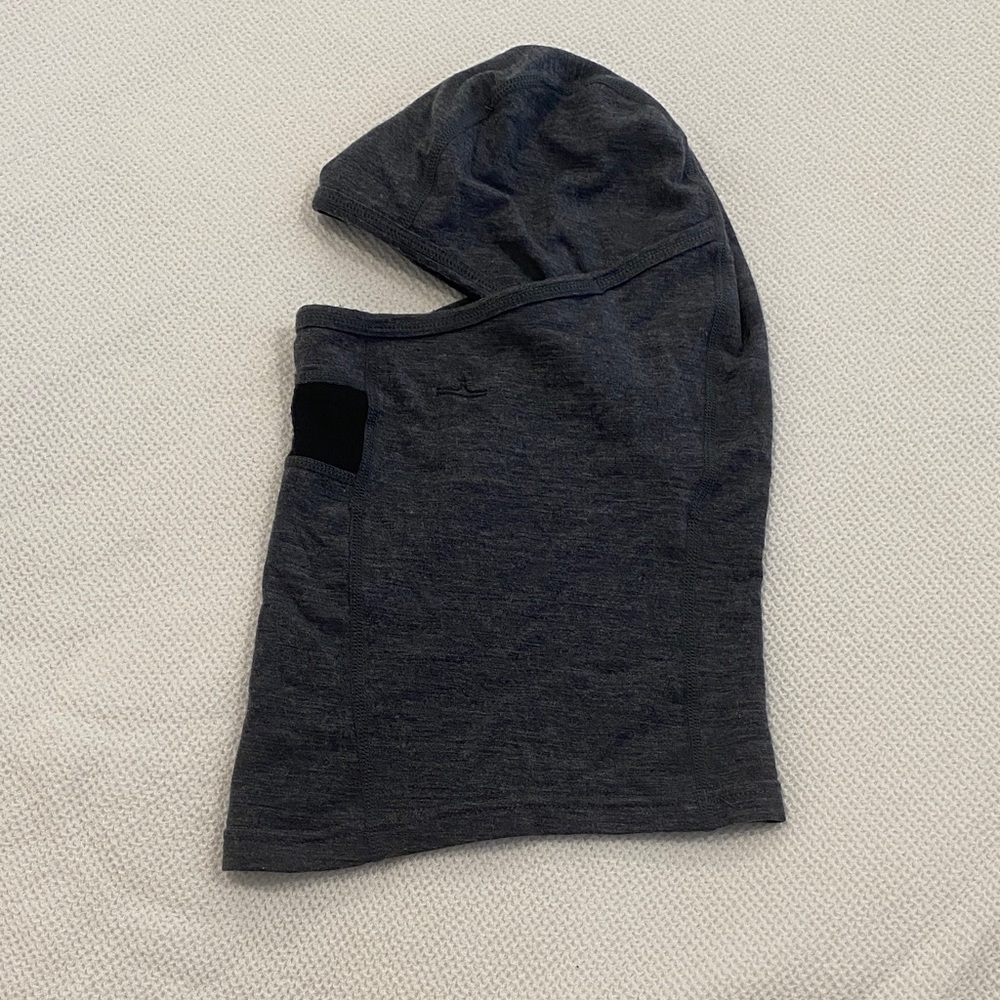 Evo base layer ski/snowboard mask. Lightweight with mild stretch